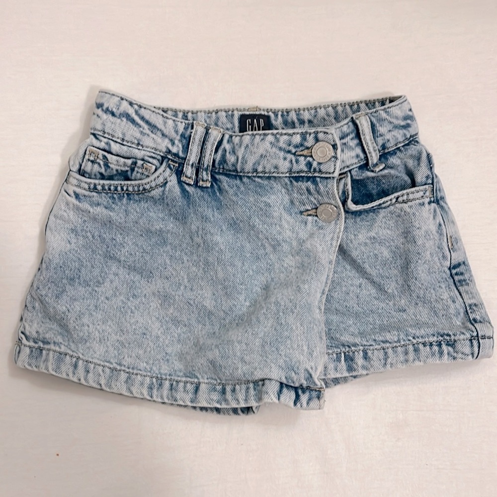 GAP skort